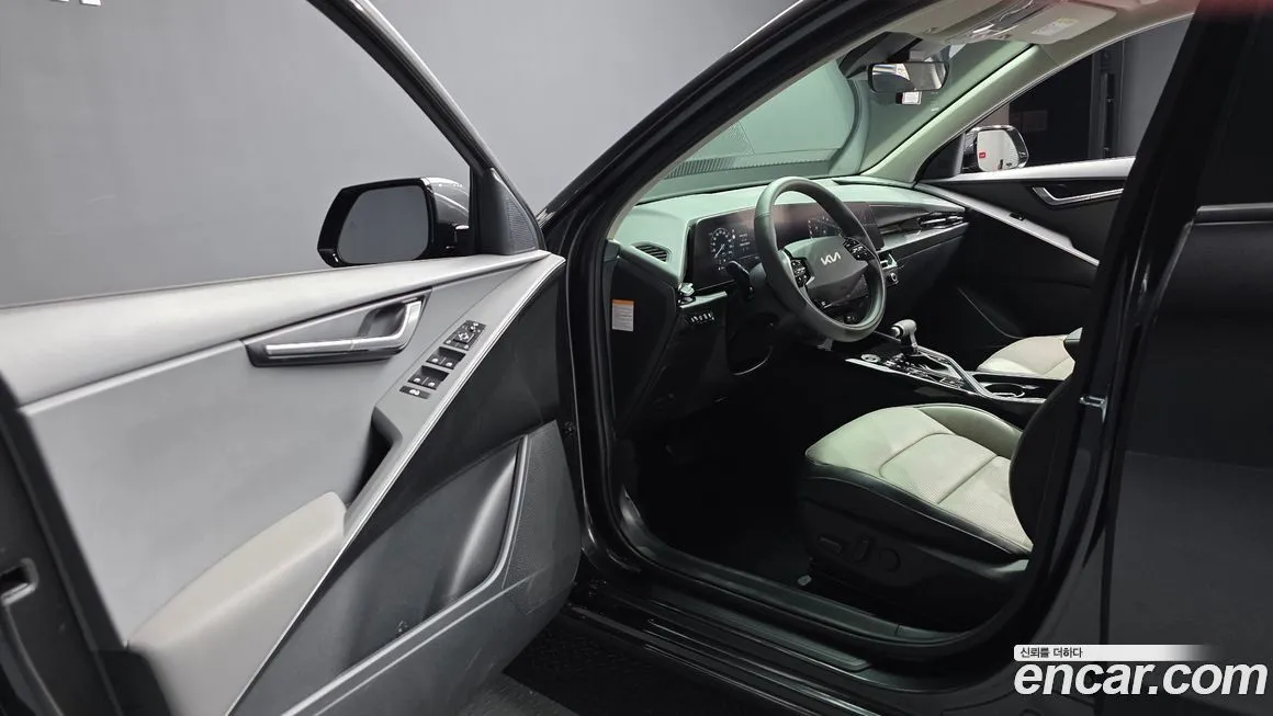 Kia Niro — фото 10