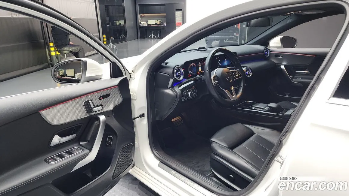 Mercedes-Benz A-Class — фото 10