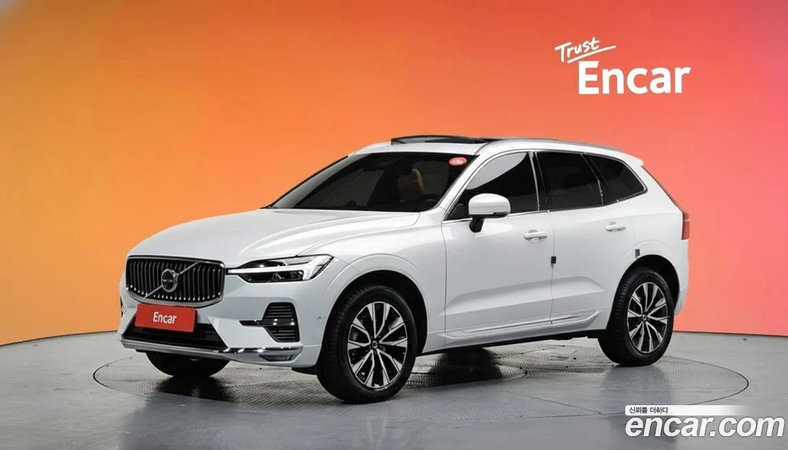 Volvo XC60 — фото 1