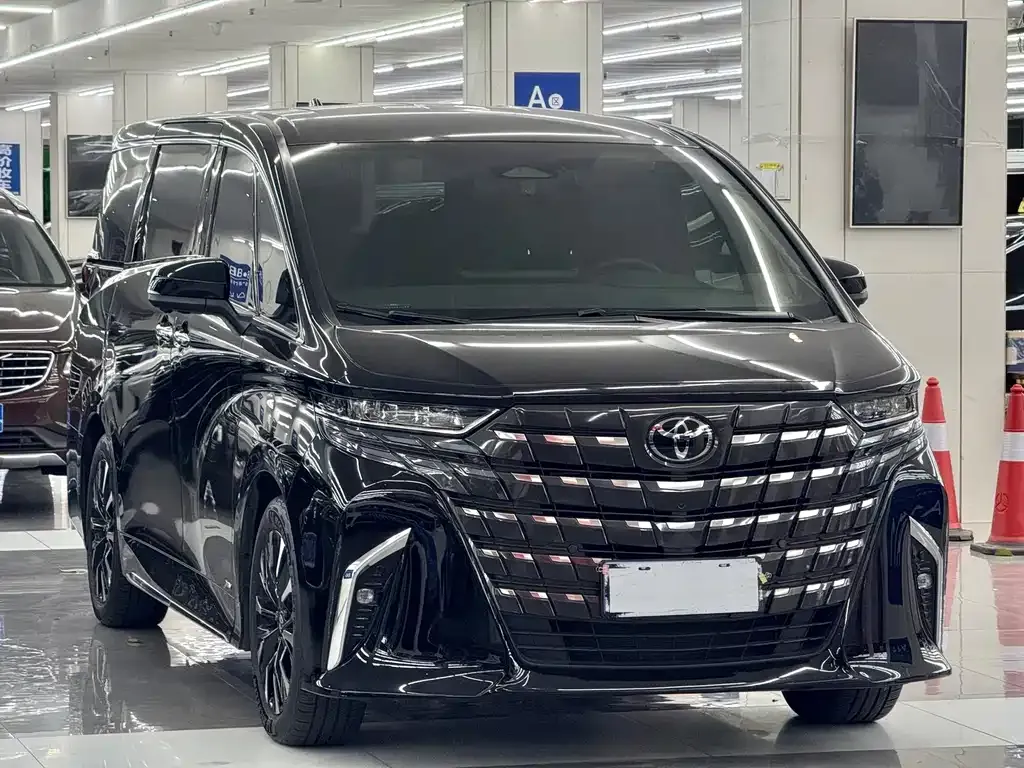 Toyota Alphard — фото 3
