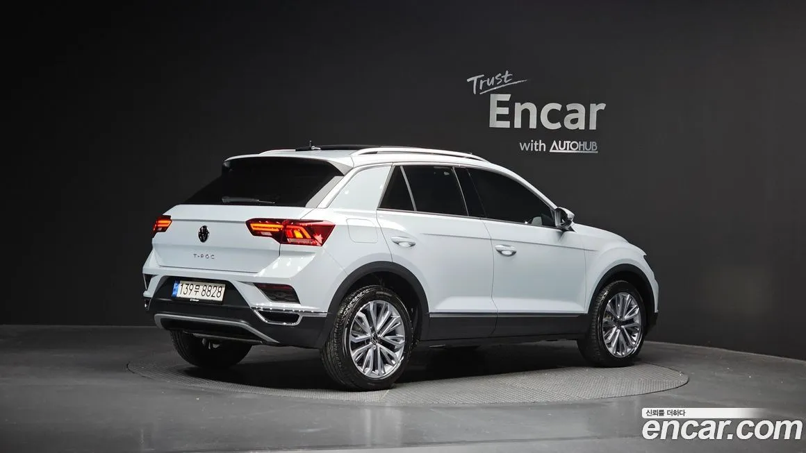 Volkswagen T-Roc — фото 2