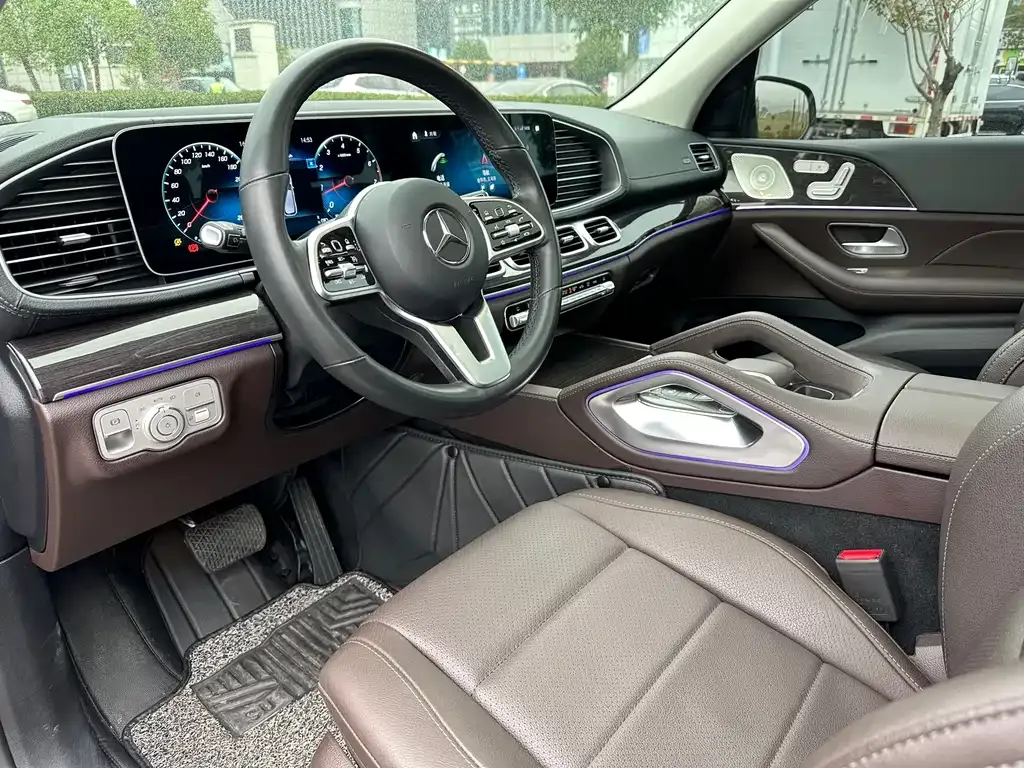 Mercedes-Benz GLE — фото 6