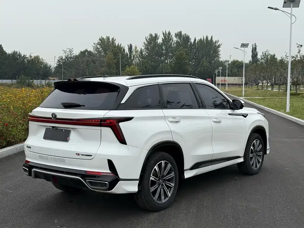 Changan CS75PLUS — фото 4