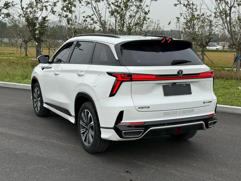 Changan CS75PLUS — фото 6