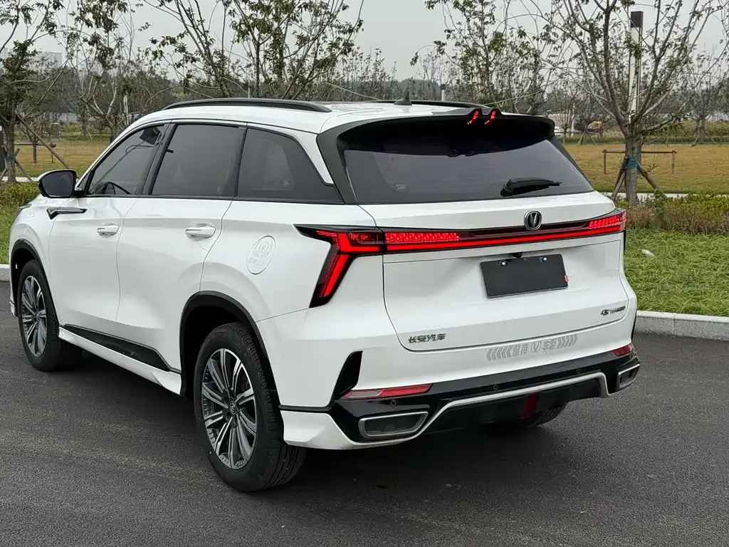 Changan CS75PLUS — фото 7