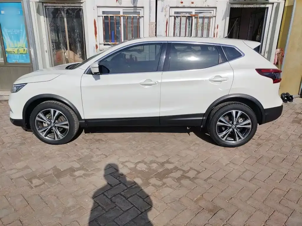 Nissan Qashqai — фото 5