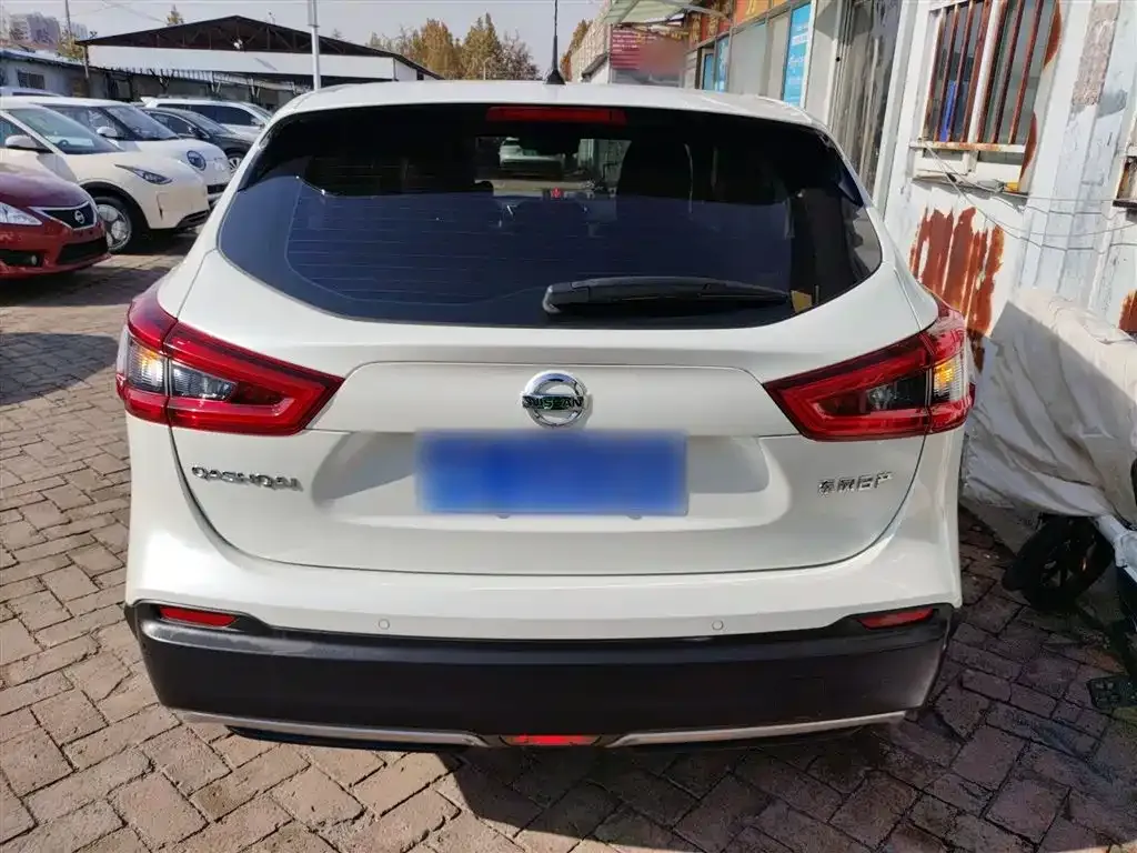 Nissan Qashqai — фото 6