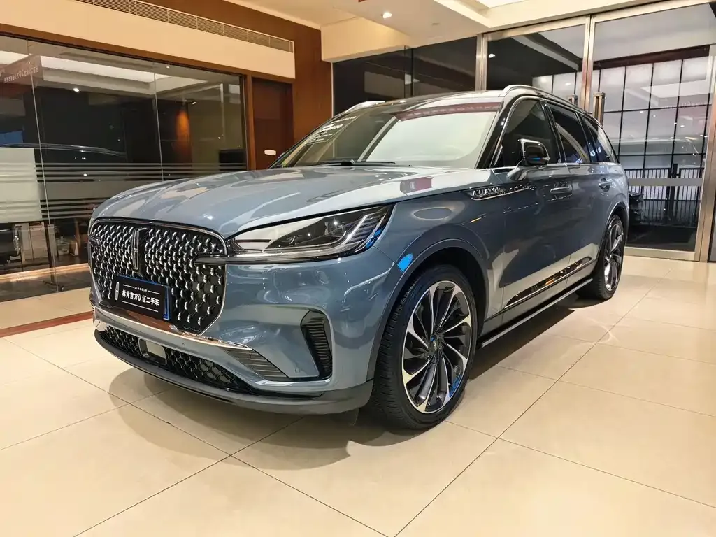 Lincoln Aviator — фото 1