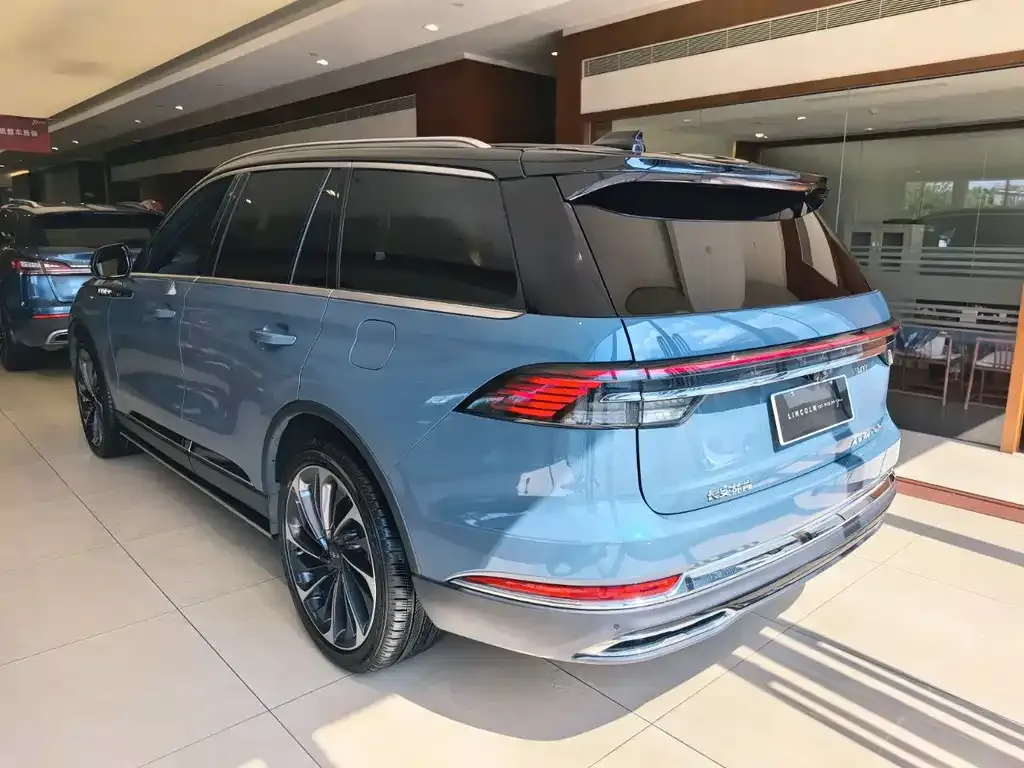 Lincoln Aviator — фото 6