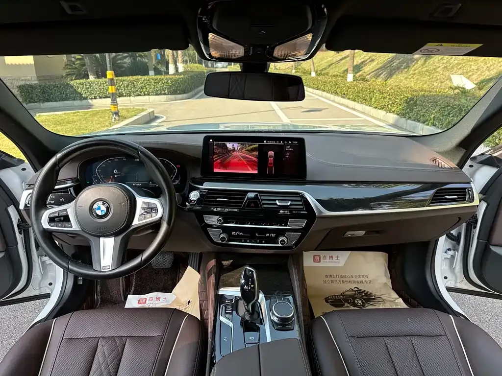 BMW 5 Series — фото 4