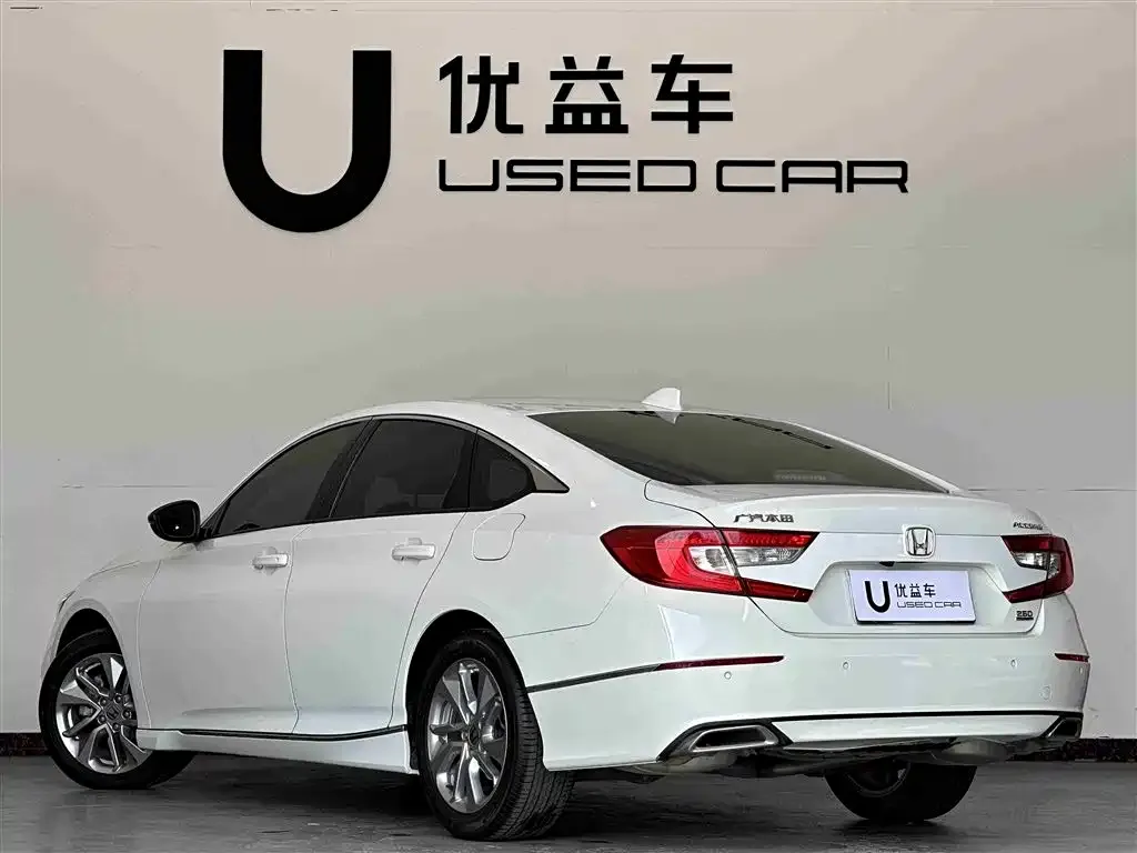 Honda Accord — фото 7