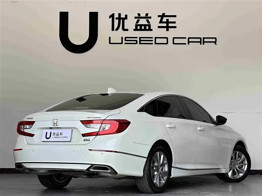 Honda Accord — фото 9
