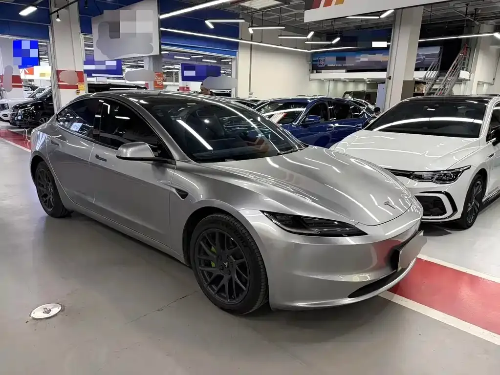 Tesla Model 3 — фото 3