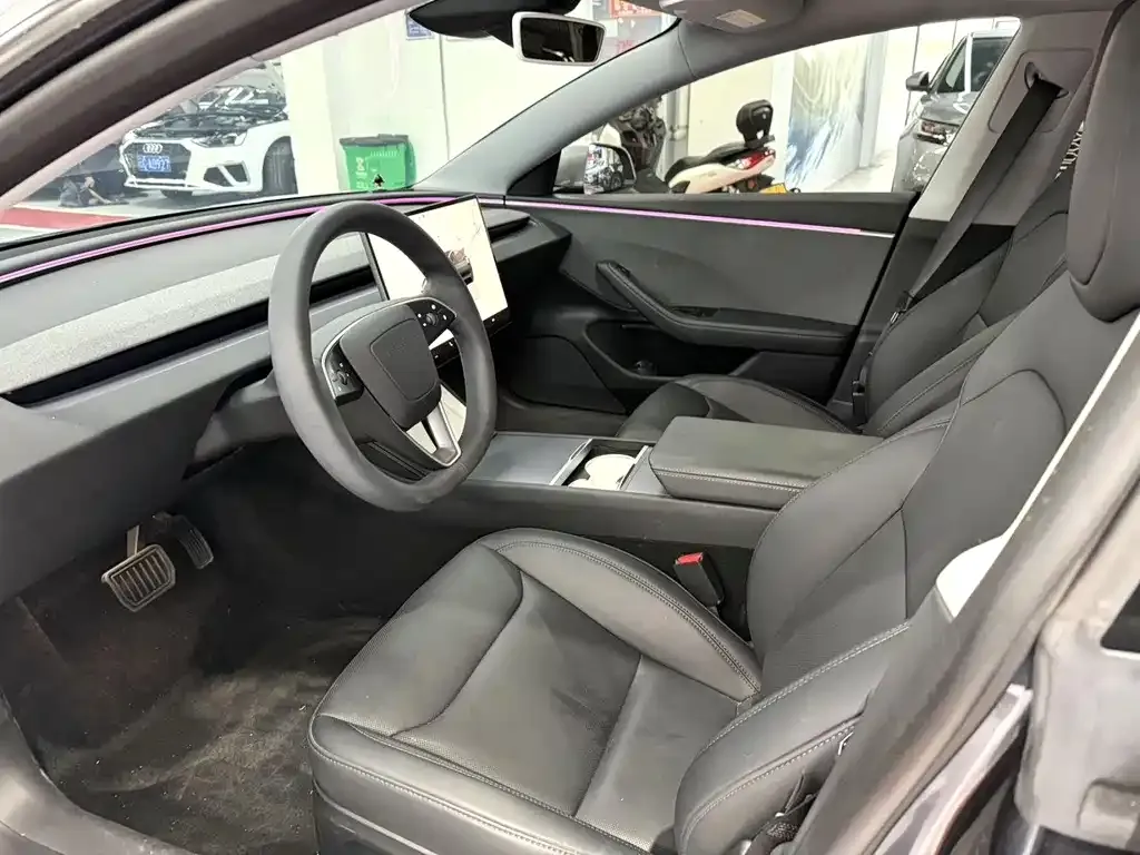 Tesla Model 3 — фото 7