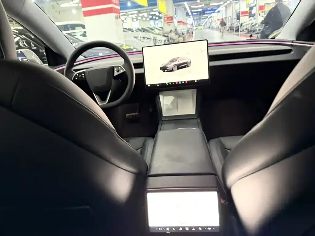 Tesla Model 3 — фото 9