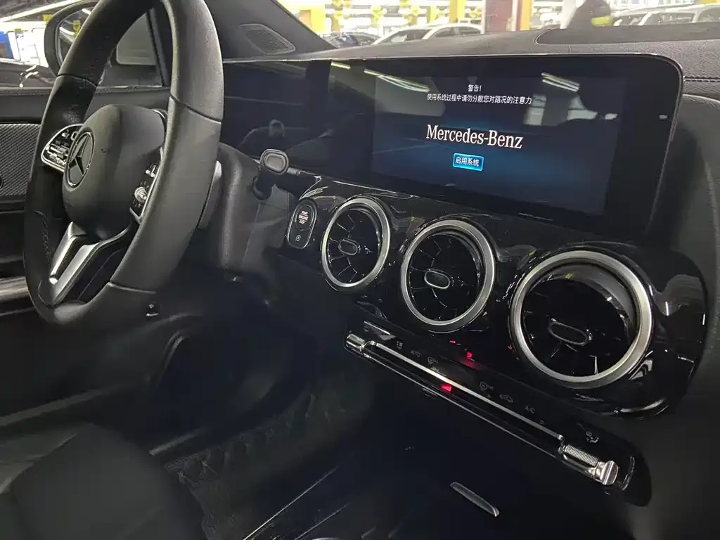 Mercedes-Benz GLA — фото 10