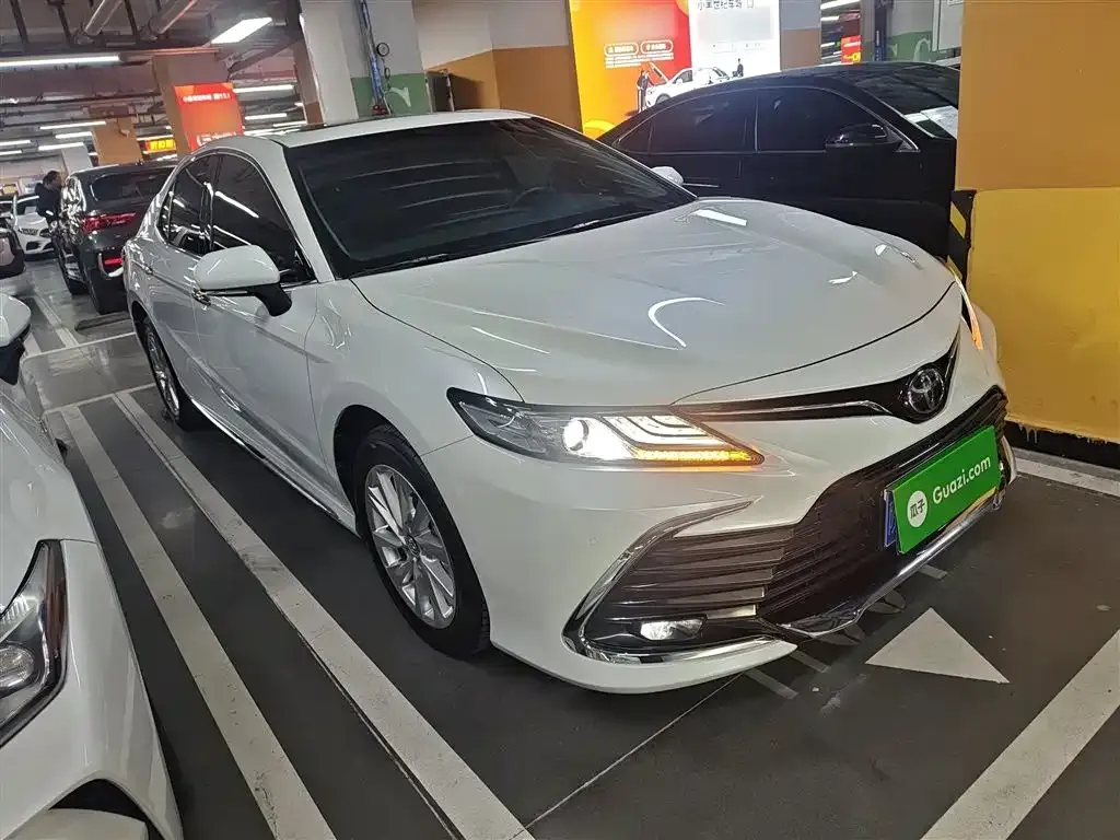Toyota Camry — фото 4