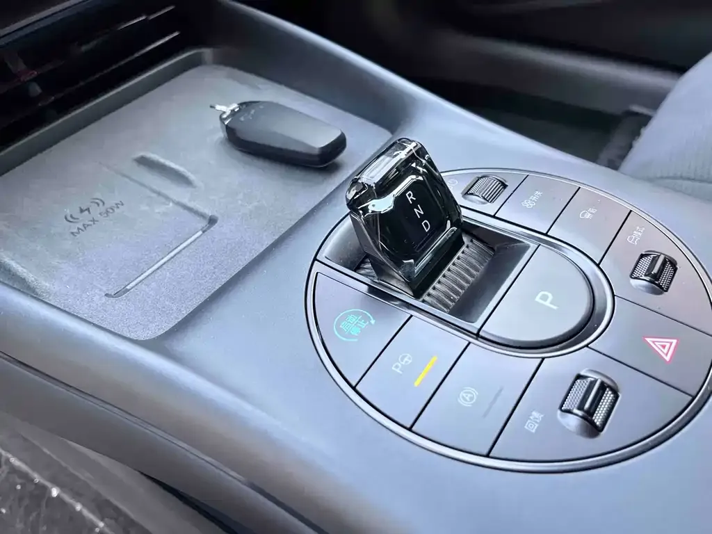 BYD Seal — фото 7