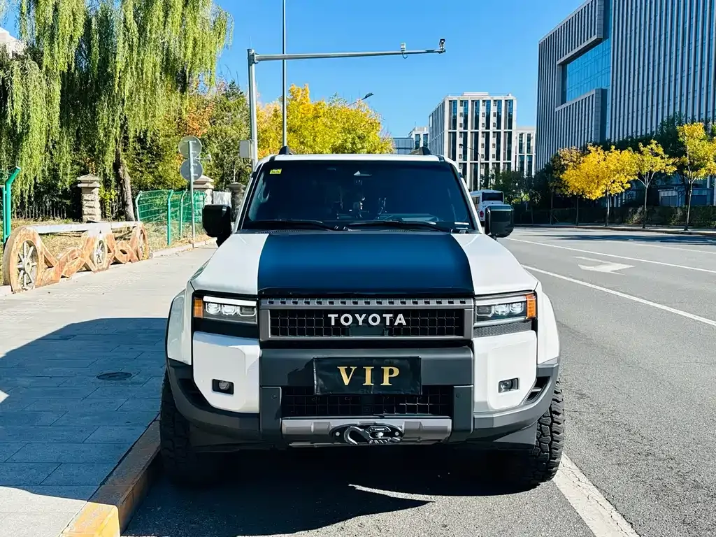 Toyota Prado — фото 2