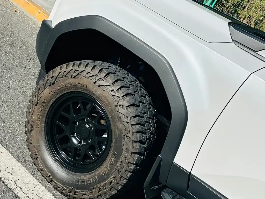 Toyota Prado — фото 9