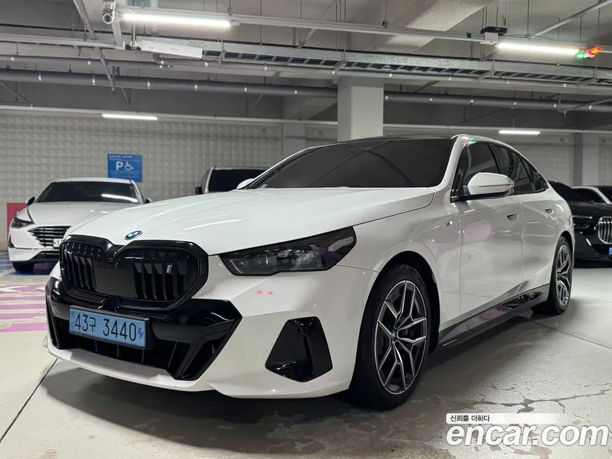 BMW i5 — фото 1