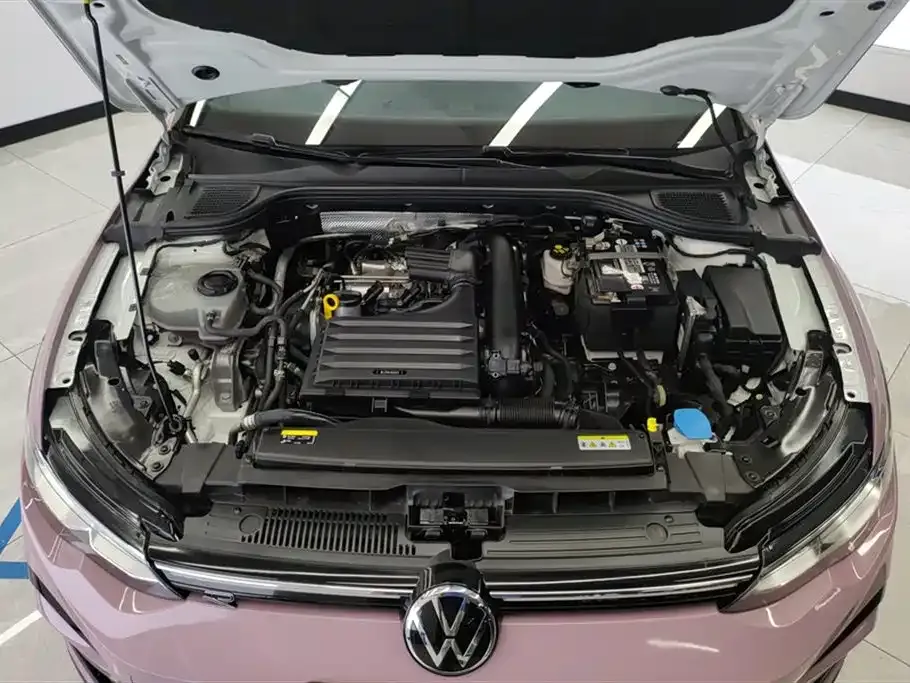 Volkswagen Golf — фото 10