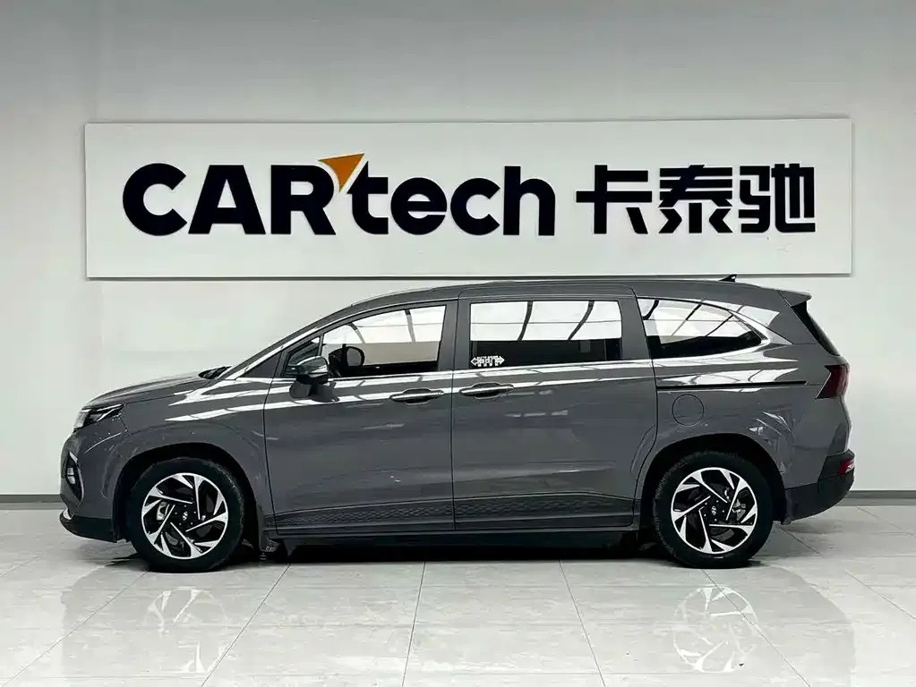 Hyundai Custo — фото 3