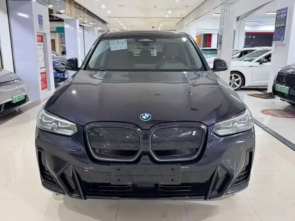 BMW iX3 — фото 2
