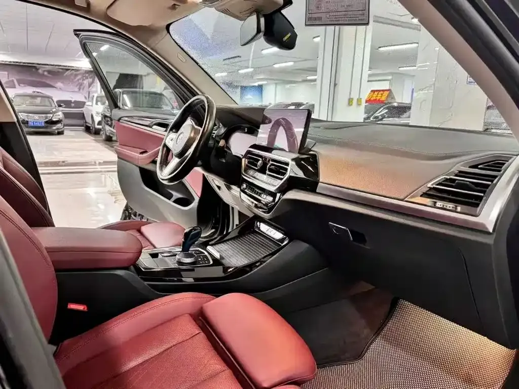 BMW iX3 — фото 4