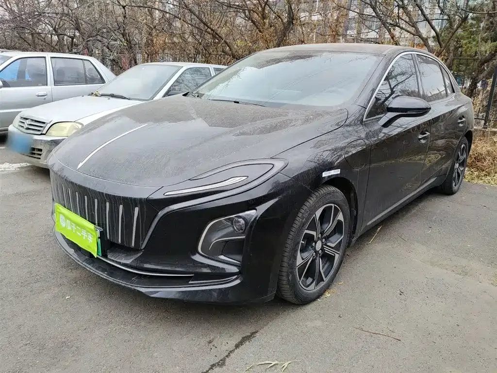 Hongqi E-QM5 — фото 1