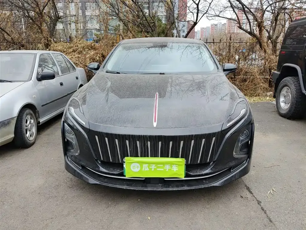 Hongqi E-QM5 — фото 3