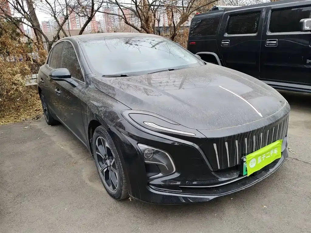 Hongqi E-QM5 — фото 4
