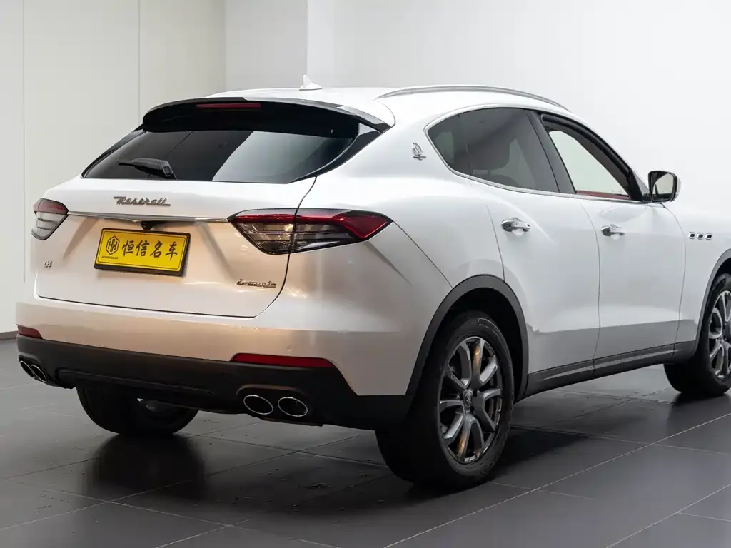 Maserati Levante — фото 6