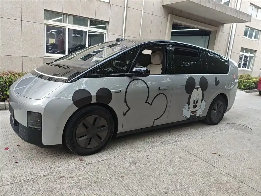 Li Auto MEGA — фото 5