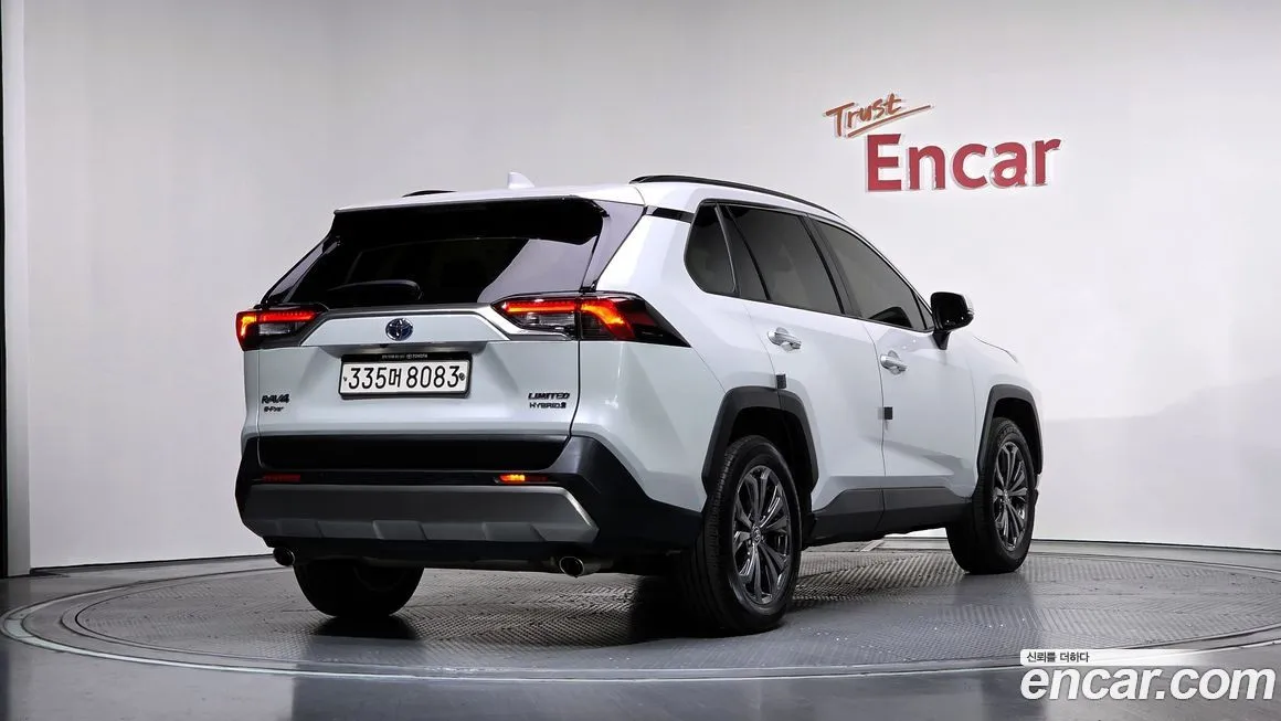 Toyota RAV4 — фото 2