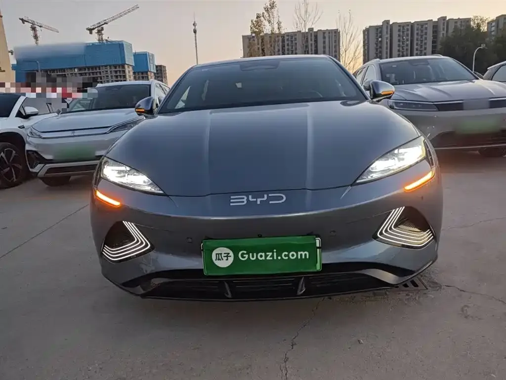 BYD Seal — фото 3
