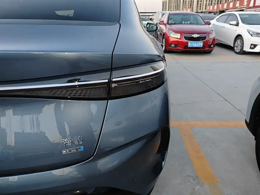 BYD Seal — фото 8