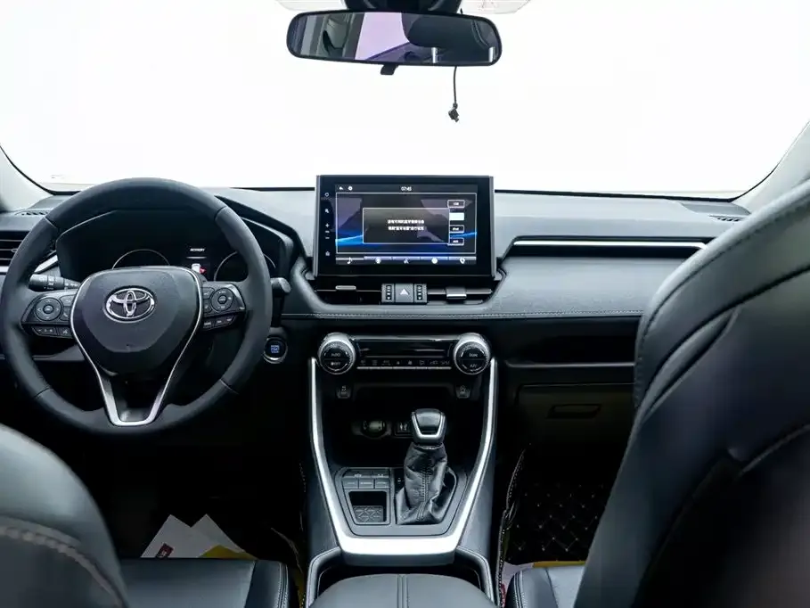 Toyota Wildlander — фото 10