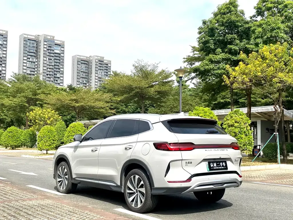 BYD PLUS New Energy — фото 7