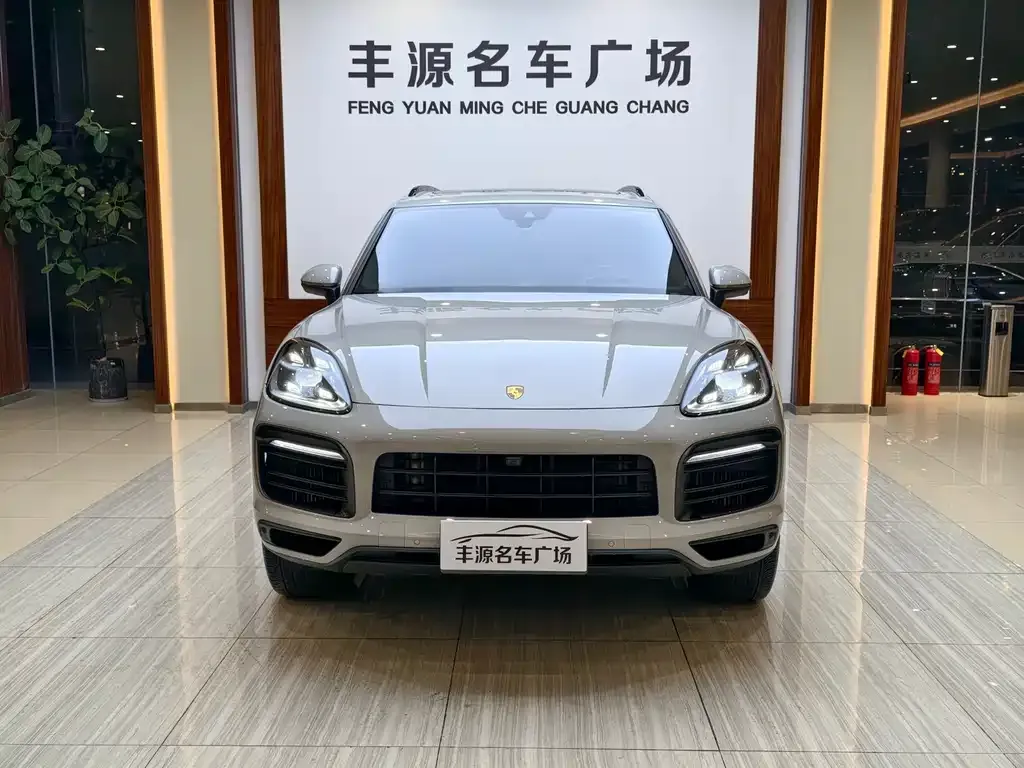 Porsche Cayenne — фото 2