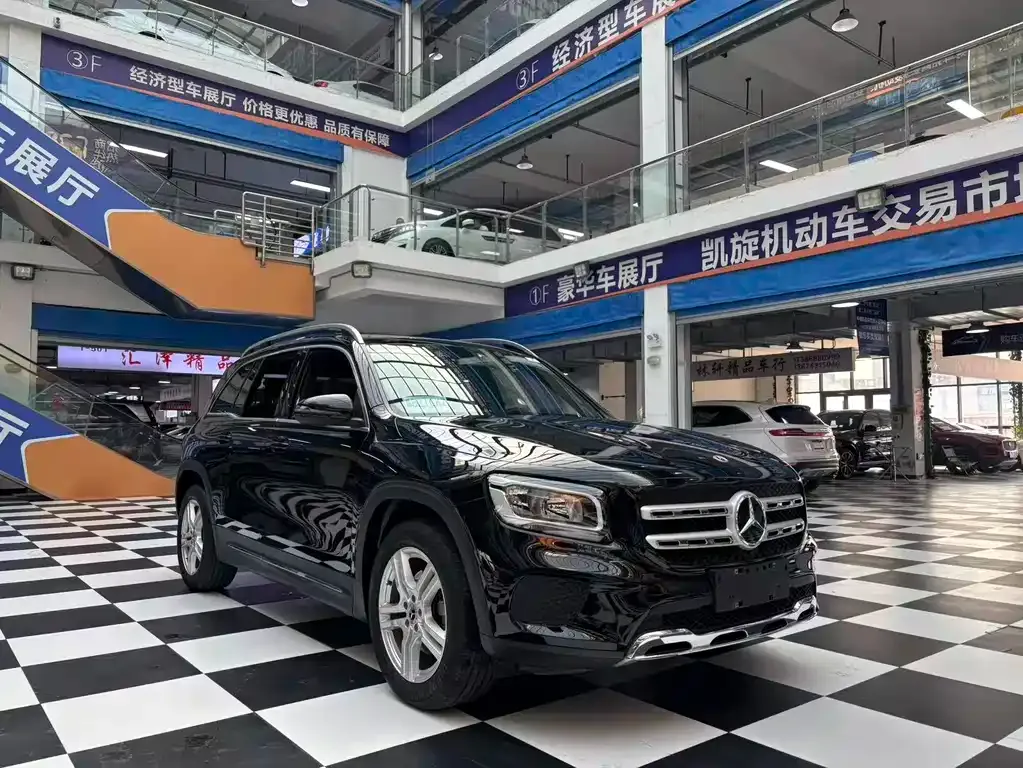 Mercedes-Benz GLB — фото 3