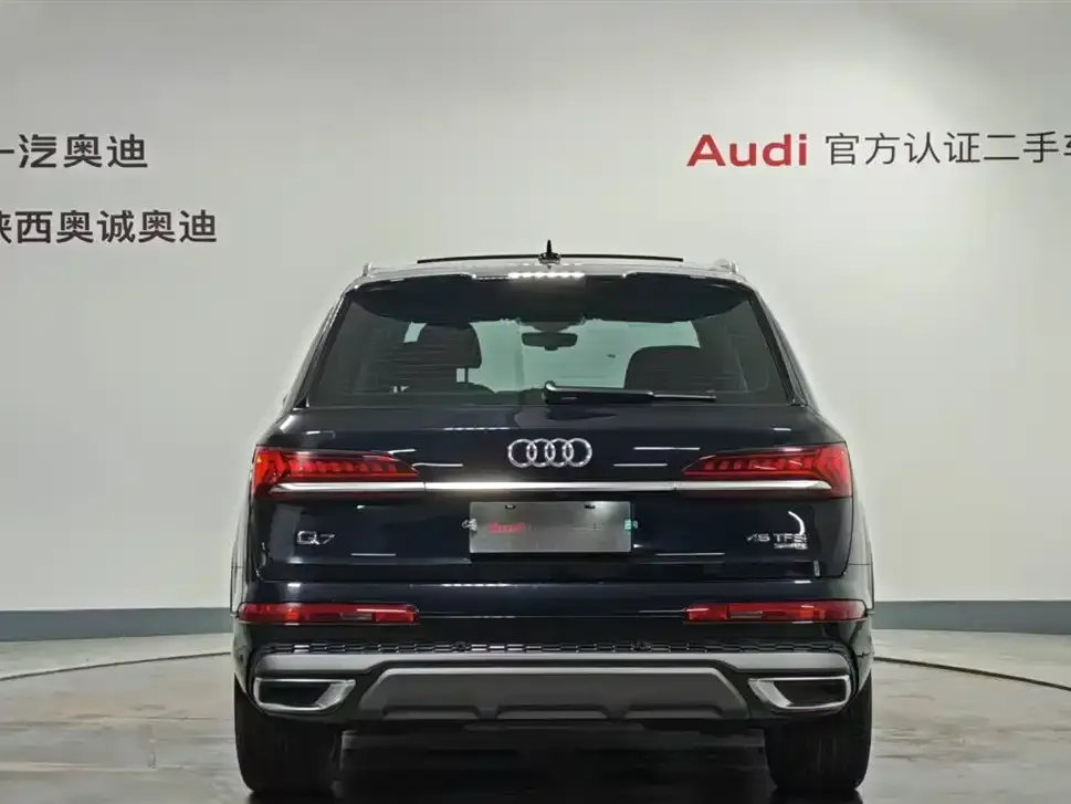 Audi Q7 — фото 5