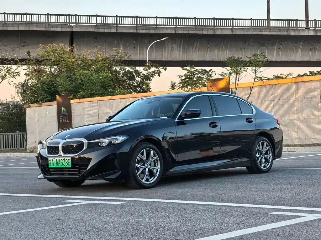 BMW i3 — фото 1
