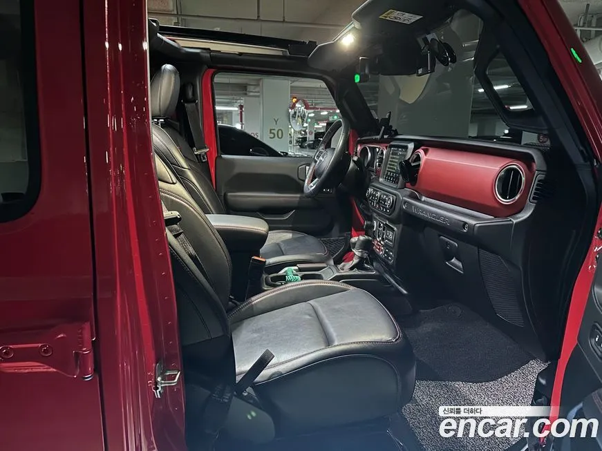 Jeep Wrangler — фото 10