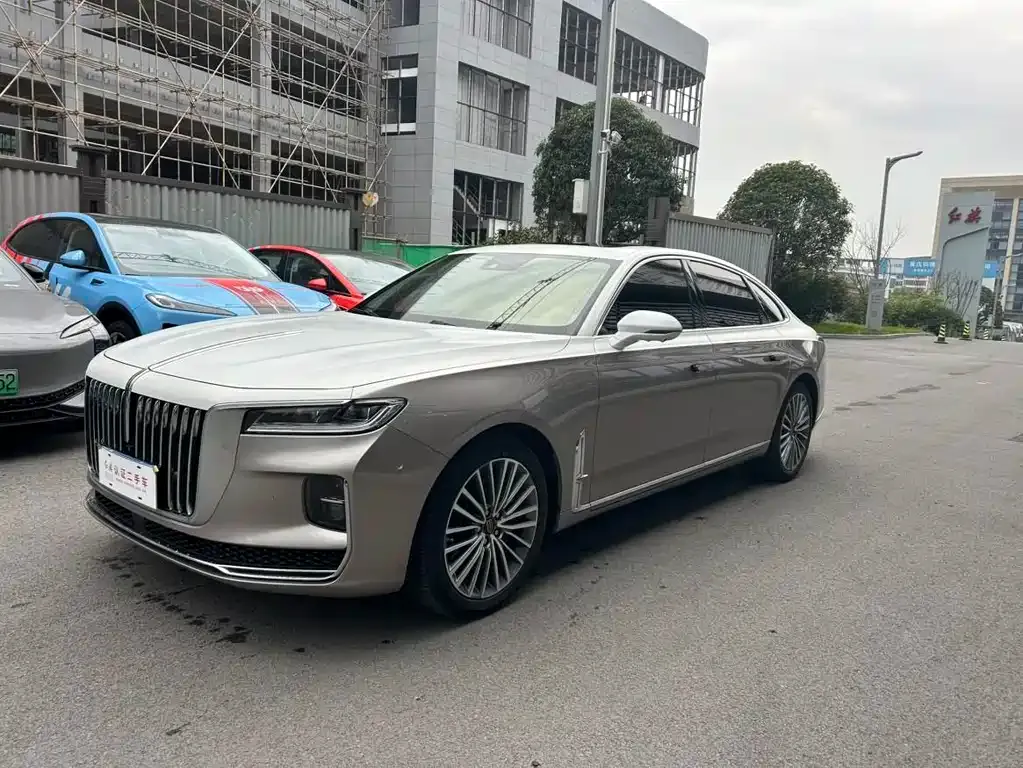 Hongqi H9 — фото 1