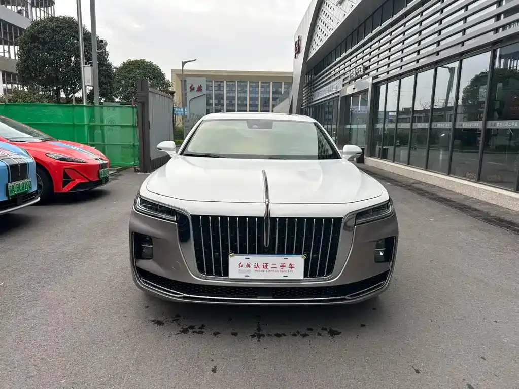 Hongqi H9 — фото 3