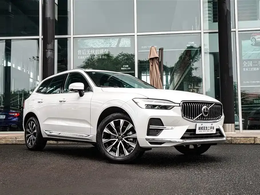 Volvo XC60 — фото 3