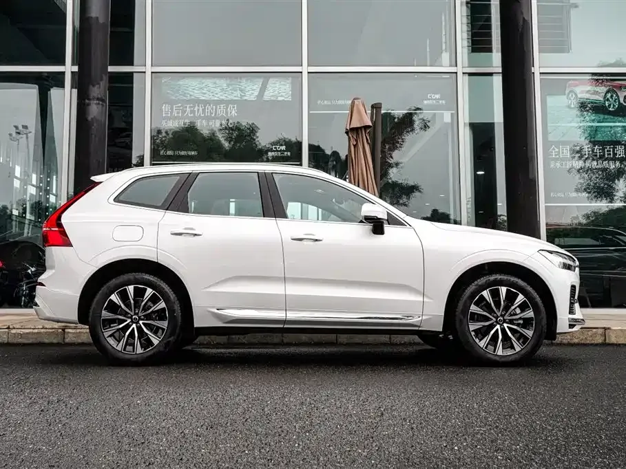 Volvo XC60 — фото 5