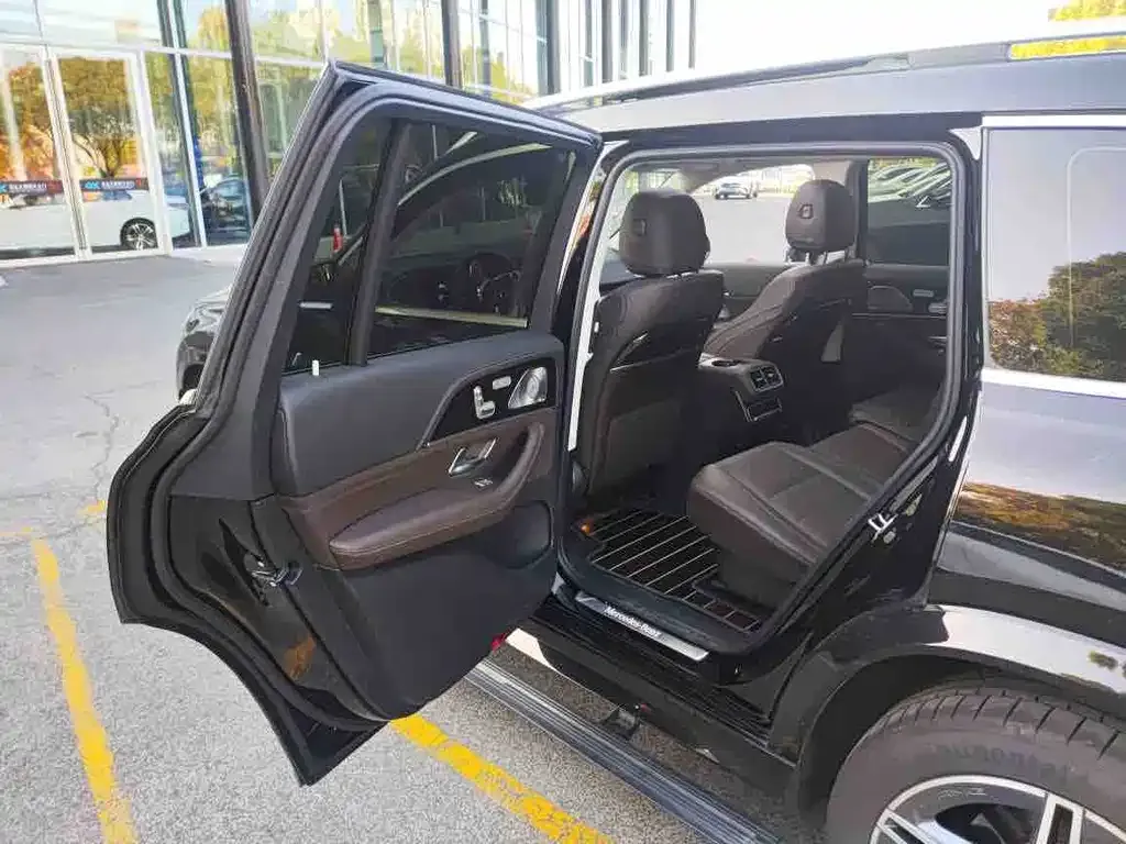 Mercedes-Benz GLS — фото 6