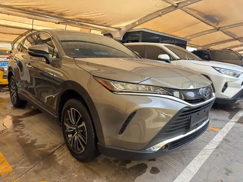 Toyota Harrier — фото 3